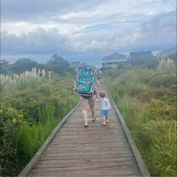 Meet your Posher, Teri - Picture 1 of 1